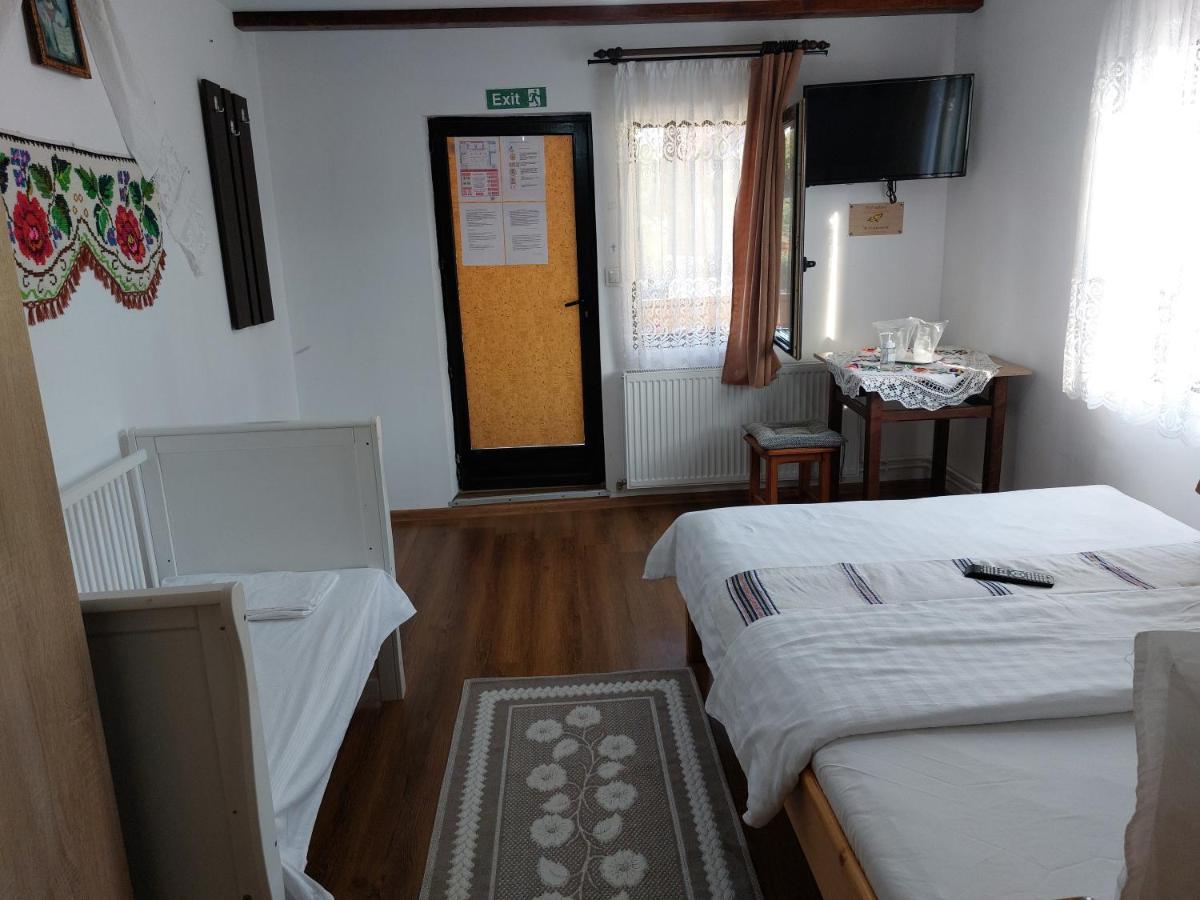 Pensiune Agroturistica "Casa Teodora" Budeşti Exterior foto