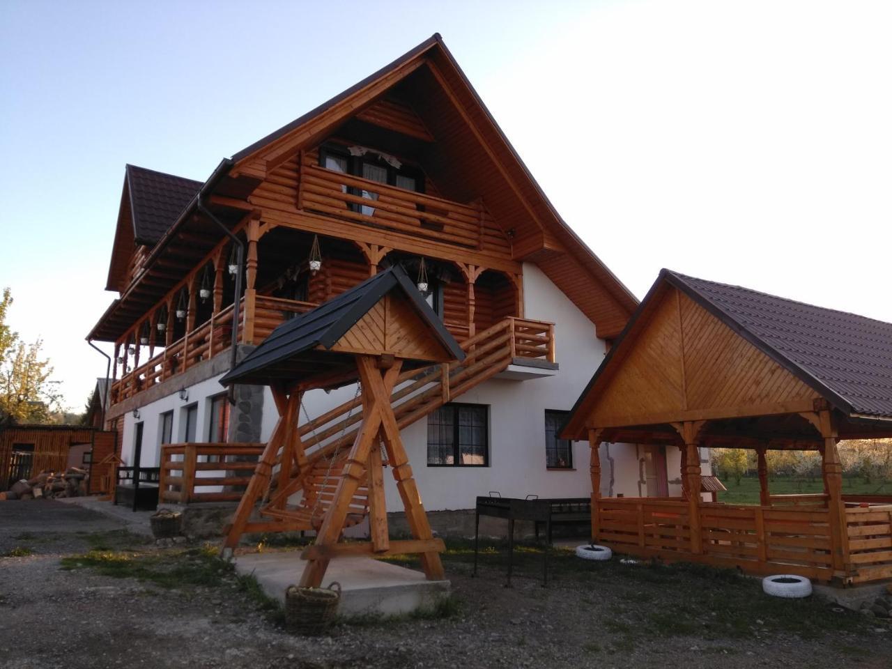 Pensiune Agroturistica "Casa Teodora" Budeşti Exterior foto